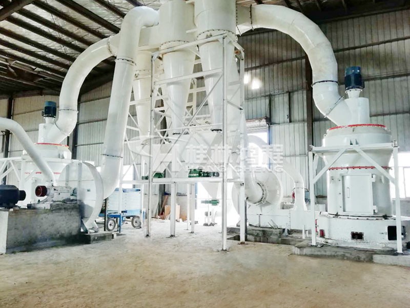 桂林鴻程雷蒙機(jī)設(shè)備種類(lèi)三:HCQ改進(jìn)型磨粉機(jī) 桂林鴻程雷蒙機(jī)設(shè)備種類(lèi)三:HCQ改進(jìn)型磨粉機(jī)