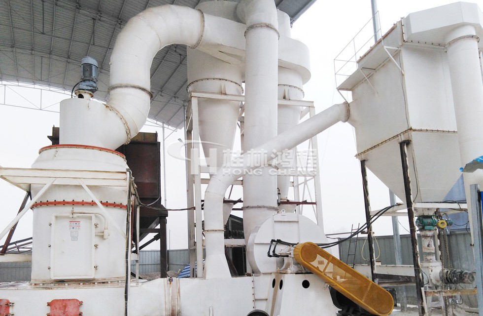 HC1900打礦石粉機器多少錢一臺 雷蒙磨粉機多少錢一臺？幾萬到幾十萬不等