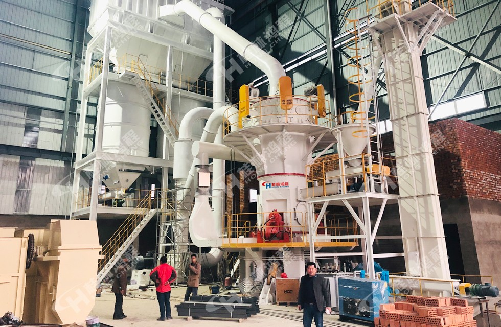 HLMX1300超細粉打礦石粉機器磨機設備：HLMX超細立磨機型號參數多，價格上百萬到上千萬不等